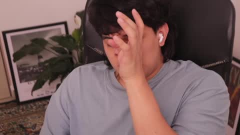 Snapshot of magic_tony chatting on 04-15-26, 08:20 Tony Hoffa online show from 04-15-26, 08:20