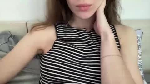 magicgirl50053 online show from 04-18-26, 11:47