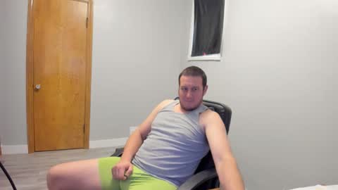 Snapshot of magicman176 chatting on 11-10-25, 03:33 Magic176 online show from 11-10-25, 03:33