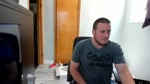 Snapshot of magicman176 chatting on 06-22-26, 06:16 Magic176 online show from 06-22-26, 06:16