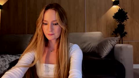 Snapshot of magicpeaach chatting on 02-06-25, 03:09 magicpeaach online show from 02-06-25, 03:09