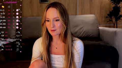 Snapshot of magicpeaach chatting on 02-06-25, 06:13 magicpeaach online show from 02-06-25, 06:13