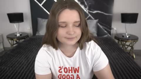 Emily online show from 07-07-26, 06:47