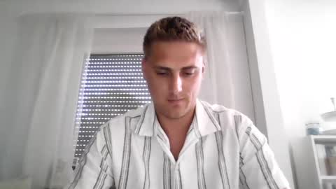 Snapshot of mahrcuhs chatting on 06-29-26, 02:39 mahrcuhs online show from 06-29-26, 02:39