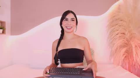 MAIA  LIA  online show from 01-08-26, 09:39