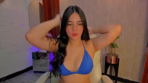 Snapshot of maiaevans1 chatting on 01-17-26, 11:04 Maia online show from 01-17-26, 11:04