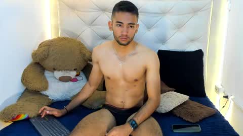 maicolparker0 online show from 04-09-26, 02:00