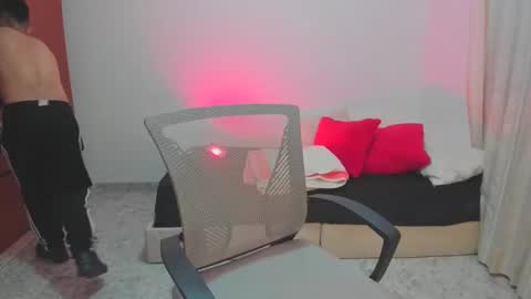Snapshot of maik_h88 chatting on 12-02-24, 05:37 Maik Stiven online show from 12-02-24, 05:37