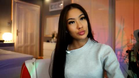 Snapshot of maistream chatting on 11-07-25, 07:03 Mai online show from 11-07-25, 07:03