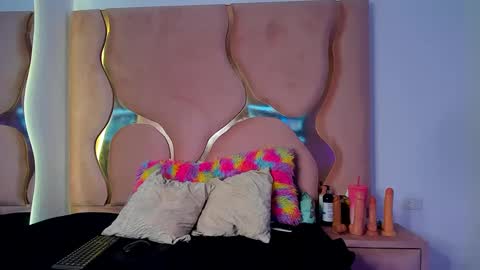 maite online show from 02-22-25, 02:19