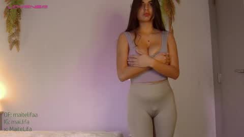 Maite online show from 01-22-25, 01:32