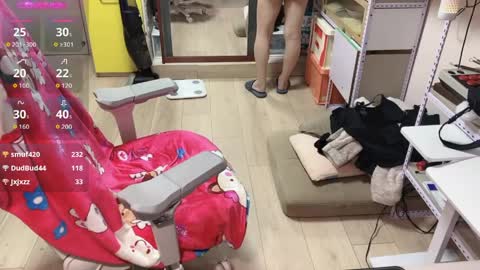 MajLee online show from 04-11-26, 02:54