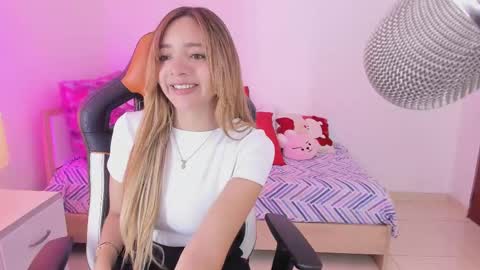 Snapshot of majo_gomez chatting on 03-12-25, 03:40 Majo online show from 03-12-25, 03:40