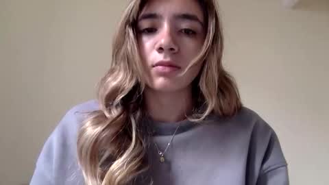 majo_gomezz online show from 05-27-26, 03:42