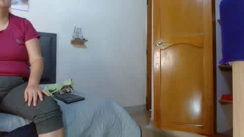 Snapshot of majo_leal_ chatting on 12-12-24, 11:07 majo online show from 12-12-24, 11:07