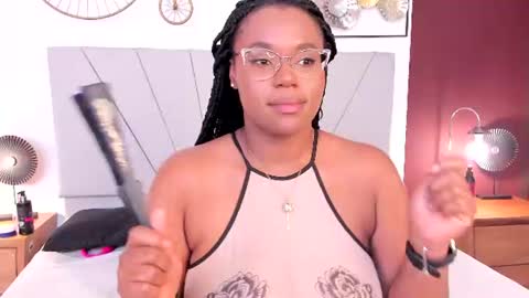 Snapshot of makena_gh chatting on 07-14-26, 02:05 makena online show from 07-14-26, 02:05