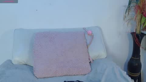 Snapshot of makii__ chatting on 02-08-26, 08:34 Maki online show from 02-08-26, 08:34