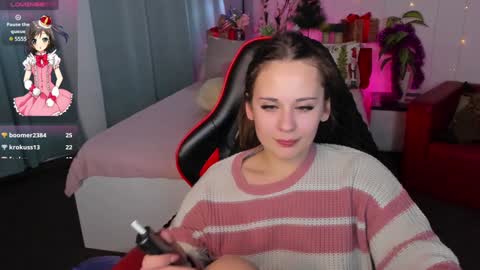 Snapshot of makima_lee chatting on 12-30-24, 07:42 Makima online show from 12-30-24, 07:42