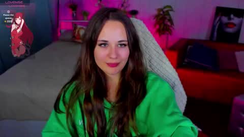 Snapshot of makima_lee chatting on 02-24-25, 04:47 Makima online show from 02-24-25, 04:47