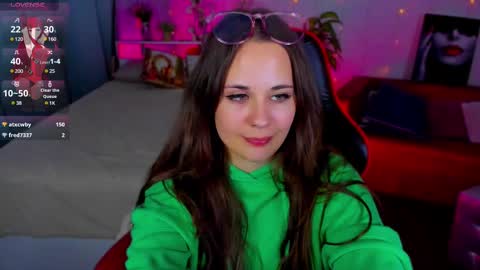 Snapshot of makima_lee chatting on 02-24-25, 07:52 Makima online show from 02-24-25, 07:52