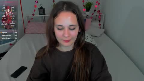 Snapshot of makima_lee chatting on 03-09-25, 11:58 Makima online show from 03-09-25, 11:58