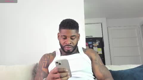 Snapshot of makonneen chatting on 07-02-26, 03:23 Makonnen online show from 07-02-26, 03:23