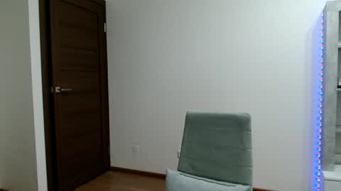 Snapshot of malchyshka chatting on 05-31-26, 07:37 malchyshka online show from 05-31-26, 07:37