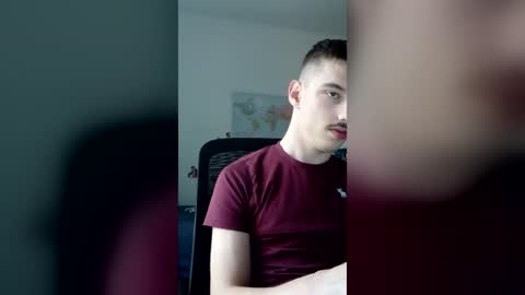 Snapshot of male20y chatting on 07-24-26, 05:00 male20y online show from 07-24-26, 05:00