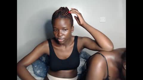 Snapshot of malia_latifa chatting on 05-27-26, 01:13 lati online show from 05-27-26, 01:13