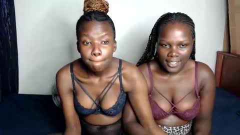 Snapshot of malia_latifa chatting on 06-09-26, 01:39 lati online show from 06-09-26, 01:39
