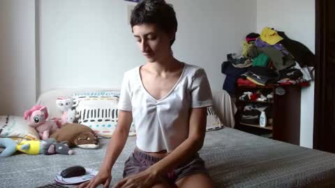 Snapshot of malitamuymal22 chatting on 05-20-26, 02:23 Malita online show from 05-20-26, 02:23