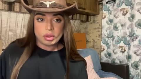 Snapshot of malliemal55 chatting on 06-22-26, 02:35 malliemal55 online show from 06-22-26, 02:35