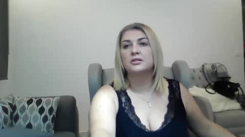 malorine online show from 11-24-25, 08:41