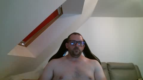 Snapshot of malou2927 chatting on 07-07-26, 08:24 breton online show from 07-07-26, 08:24