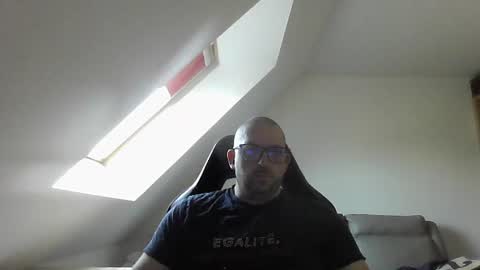 Snapshot of malou2927 chatting on 07-23-26, 07:28 breton online show from 07-23-26, 07:28