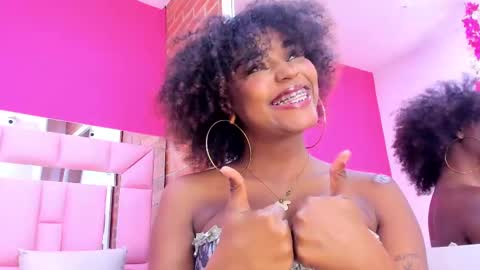 Snapshot of malu_horny_69 chatting on 03-05-25, 07:38 Melanie online show from 03-05-25, 07:38