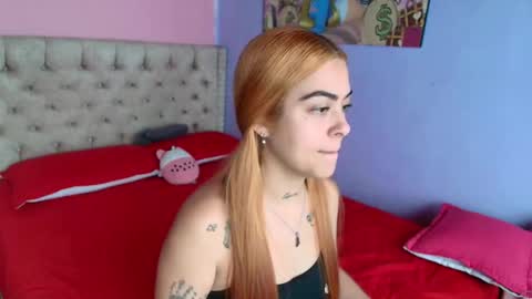 Snapshot of malubiiel chatting on 03-23-26, 02:10 online show from 03-23-26, 02:10