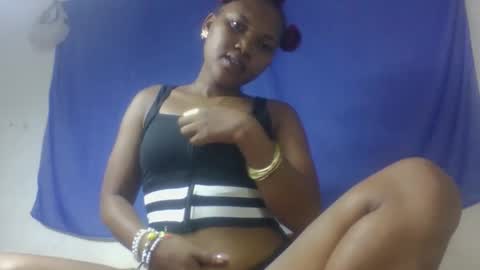 Snapshot of mamieriela chatting on 02-01-26, 10:14 mamieriela online show from 02-01-26, 10:14