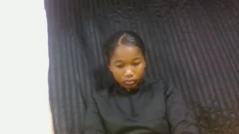 Snapshot of mamieriela chatting on 02-12-26, 08:31 mamieriela online show from 02-12-26, 08:31