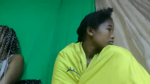 Snapshot of mamieriela chatting on 02-15-26, 12:51 mamieriela online show from 02-15-26, 12:51