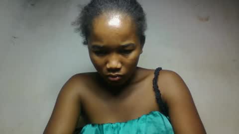 Snapshot of mamieriela chatting on 02-18-26, 07:54 mamieriela online show from 02-18-26, 07:54