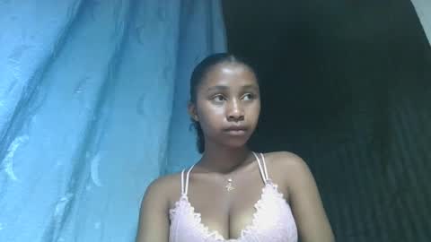 Snapshot of mamieriela chatting on 04-11-26, 01:26 mamieriela online show from 04-11-26, 01:26