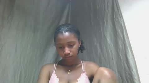 Snapshot of mamieriela chatting on 04-12-26, 10:31 mamieriela online show from 04-12-26, 10:31