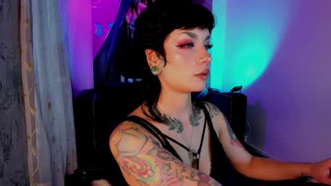 Snapshot of mamushka_ chatting on 04-28-26, 07:52 online show from 04-28-26, 07:52