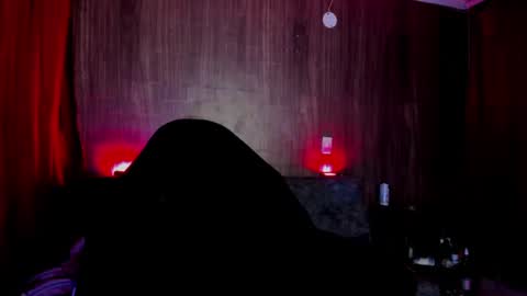 Snapshot of mamushka_ chatting on 06-17-26, 12:24 online show from 06-17-26, 12:24