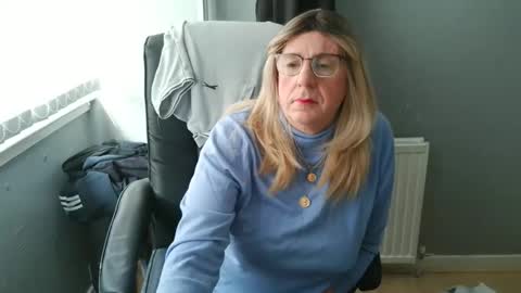 mandy_crossley online show from 04-22-26, 08:06