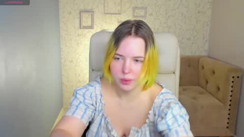 manic_pixie_ online show from 02-02-25, 11:08