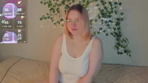 manic_pixie_ online show from 09-11-25, 05:13