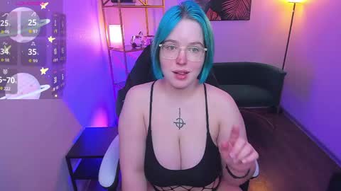 manic_pixie_ online show from 05-20-26, 03:40
