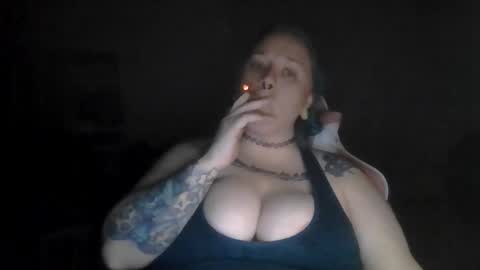 ManicPixiePop online show from 11-19-25, 12:10